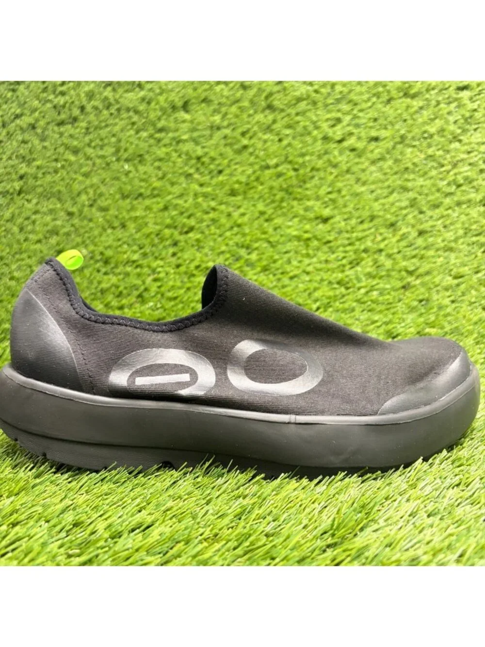 OOFOS OOmg Fibre Low Mens Size 10 Black Casual Walking Slip On Recovery Shoes